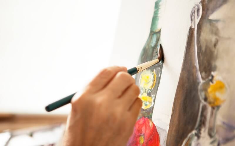 絵を描く